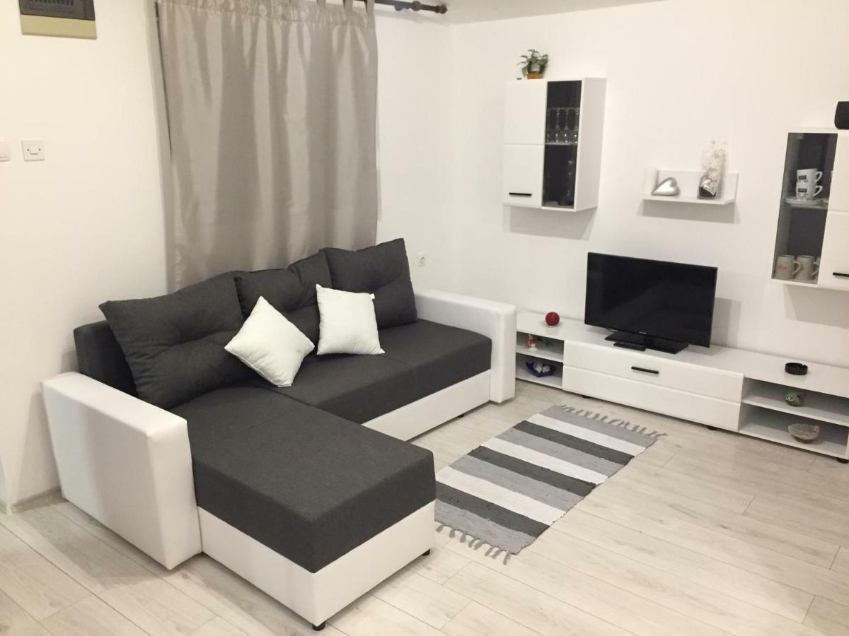 Apartment Roko Vir Exteriör bild